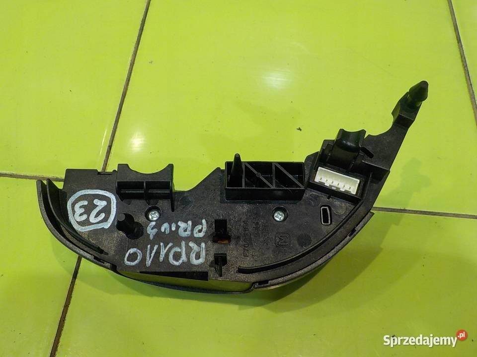 TOYOTA PRIUS II 15 VVTI 04r 5D przelacznik osobowe Panele sterowania, przełączniki Suków