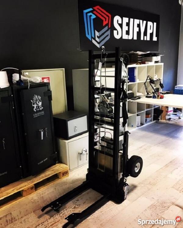 SCHODOŁAZ WARSZAWA 550 z operatorem Sejfy wynajem