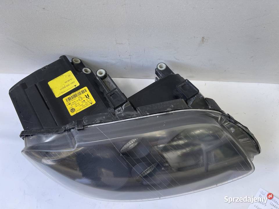 VW TOURAN CROSS PRAWA LAMPA PRZÓD CZARNA Ostroróg sprzedam