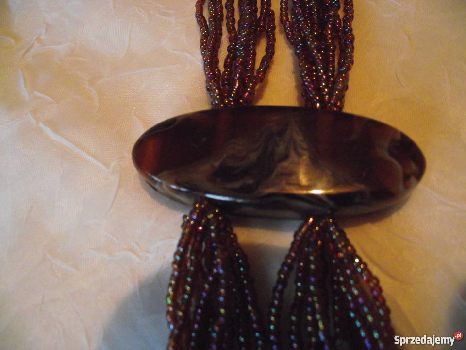 NASZYJNIK Z MEDALIONEM Z ŻYWICY EPOKSYDOWEJ