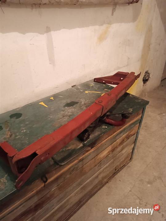 Hak do samochodu Mercedes Beczka z oporządzeniem Lublin