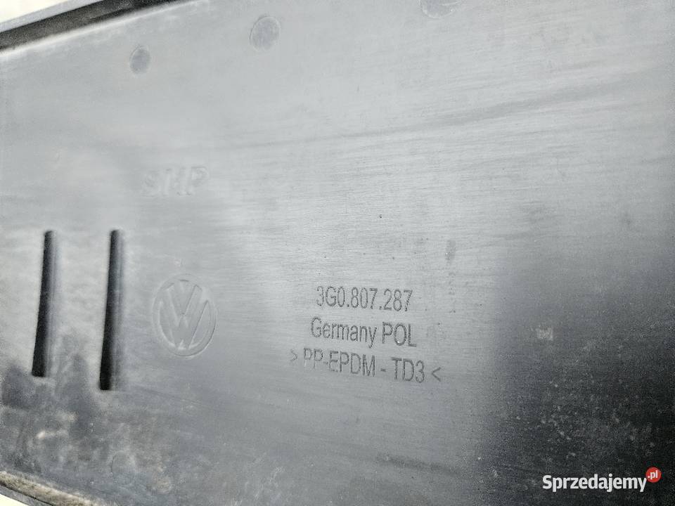 VW PASSAT B8 RAMKA PODSTAWA TABLICY 3G0807287 Karoseria wielkopolskie Międzychód