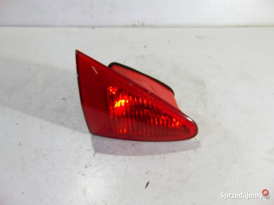 LAMPA LEWA TYLNA TYŁ KLAPY ALFA ROMEO 147 HB osobowe
