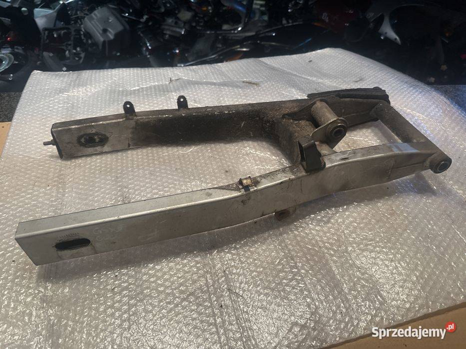 Wahacz Tył Centralny Suzuki GSXF 600 750 Jajko Poznań