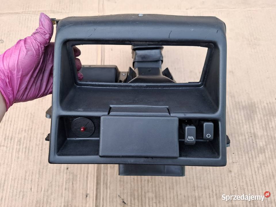 Konsola nawiewu powietrza mieszalnik Fiat 126p osobowe opolskie Strzelce Opolskie