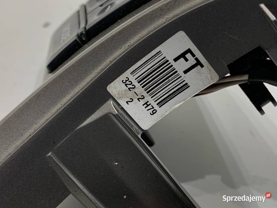 PRZEŁĄCZNIKI KIEROWNICY TOYOTA YARIS III