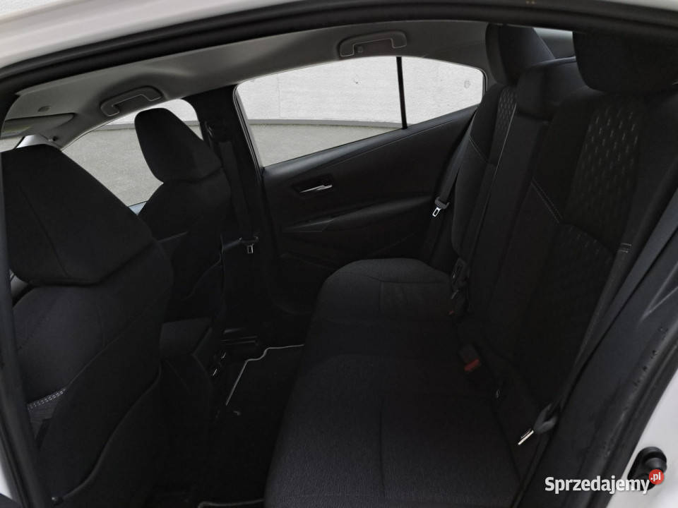 Toyota Corolla Seria E16 2012 dolnośląskie Komorniki sprzedam
