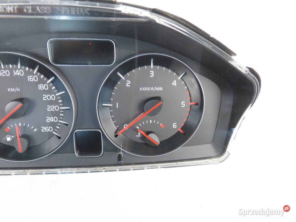 LICZNIK VOLVO V50 24 D5 30765311 osobowe