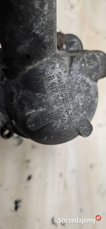 Obudowa termostatu mercedes w123 20d 6172031773 Rok produkcji 1983 Zbąszyń