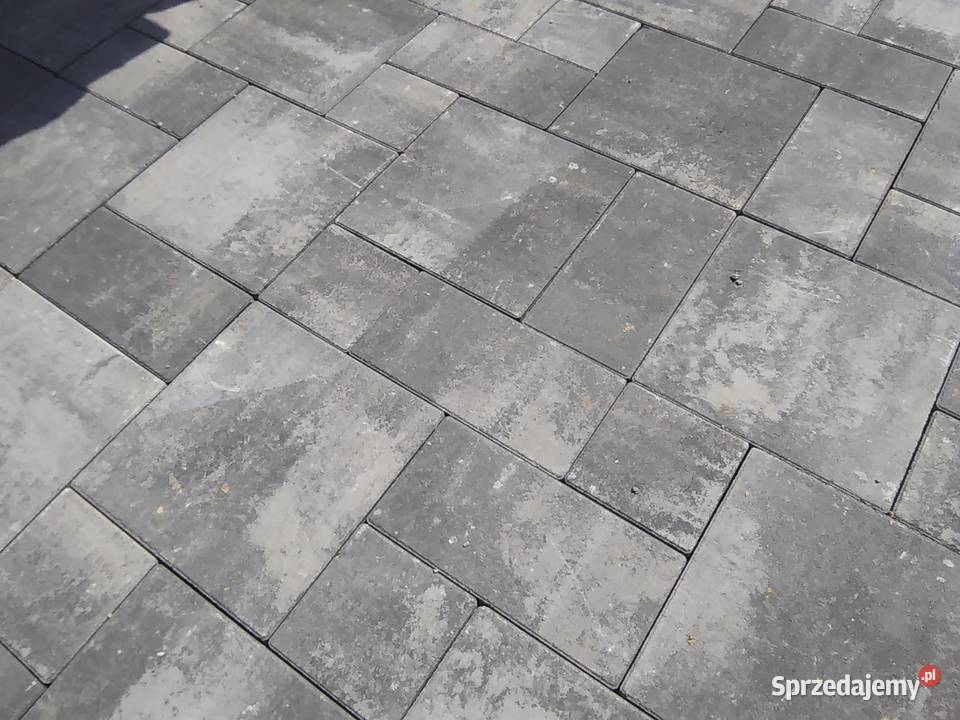 Układanie kostki brukowej brukarstwo