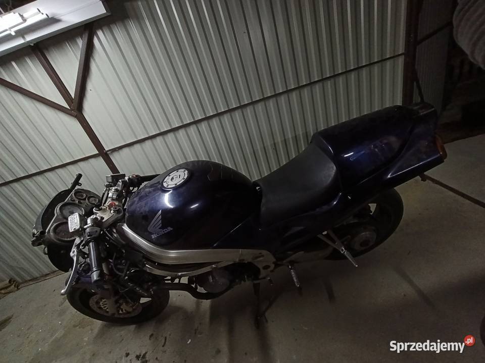Honda Vfr 750 RC 36 1997 PT i OC jest Zbuczyn