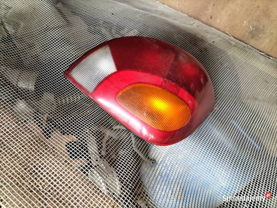 Ford Fiesta MK5 LAMPA TYL TYLNA PRAWA Oświetlenie