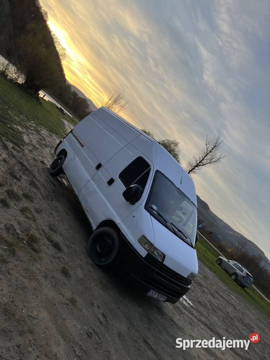 Sprzedam boxera auto pali jeździ sprawne diesel