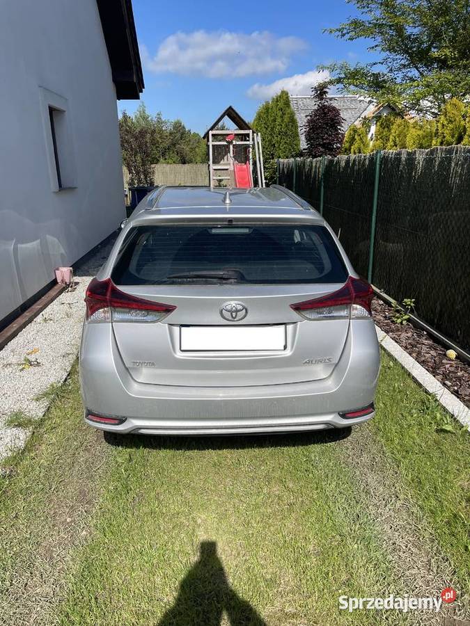 Toyota Auris 16 kombi LPG Comfort Zarejestrowany w Polsce Poznań sprzedam
