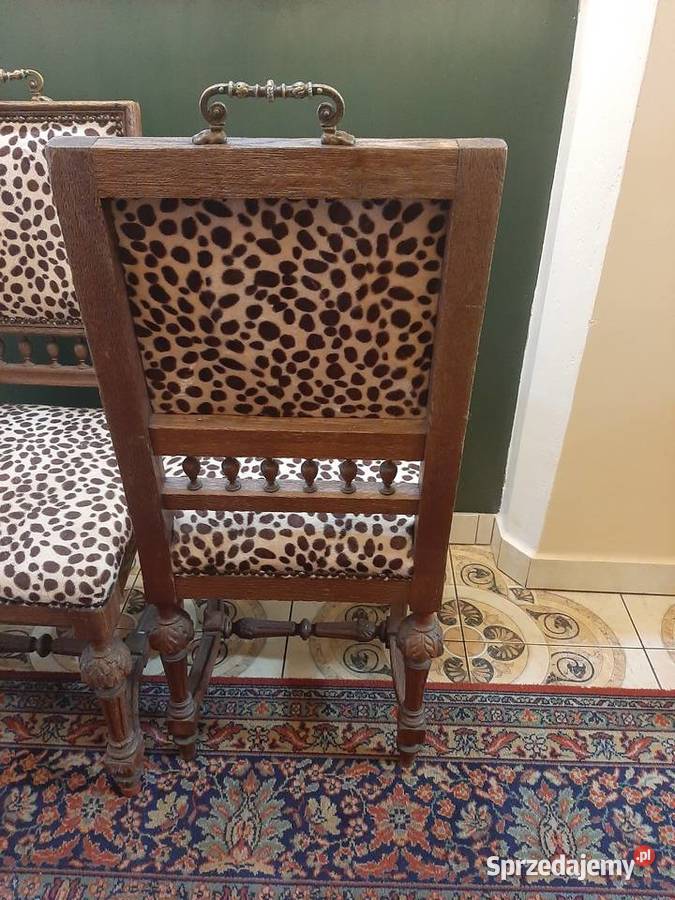 Zabytkowe krzesła