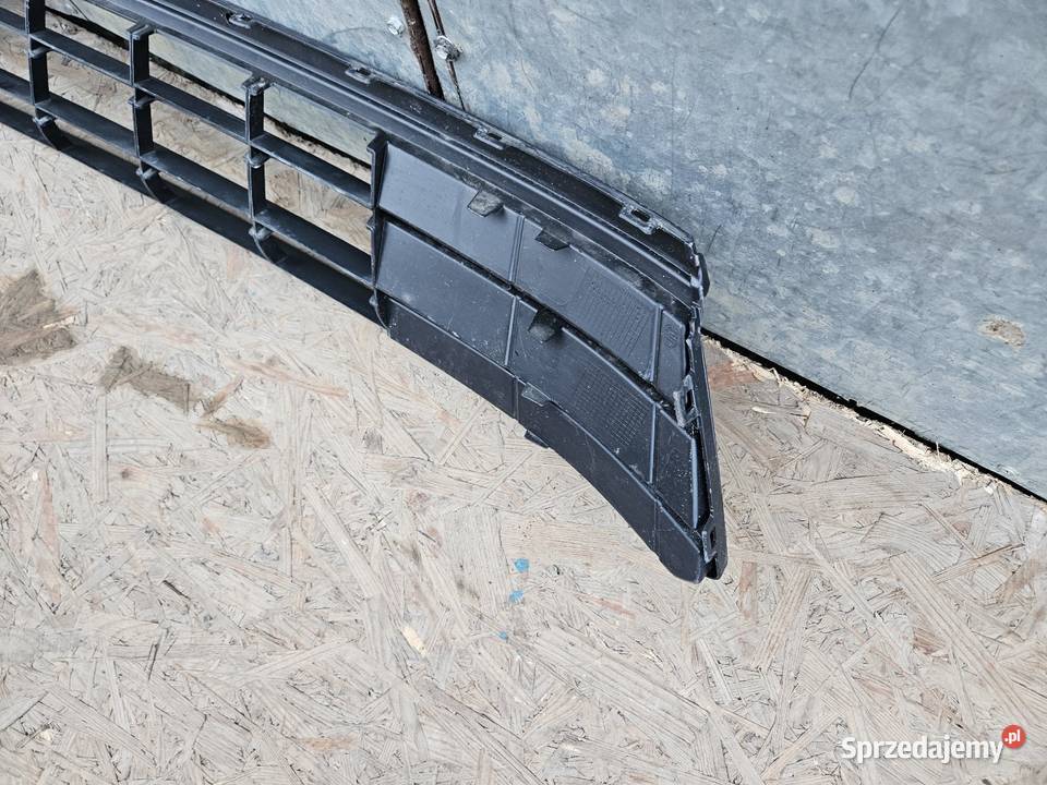 VW POLO VI LIFT 2GS KRATKA ŚRODKOWA ZDERZAKA Międzychód
