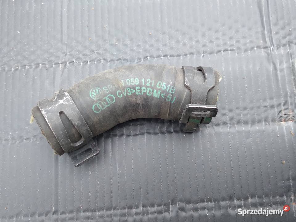 Audi A6 C6 30 TDI wąż wody 059121051b