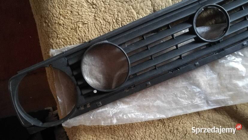 Atrapa Golf 2 II grill nowy kratka na 4 lampy Myślibórz