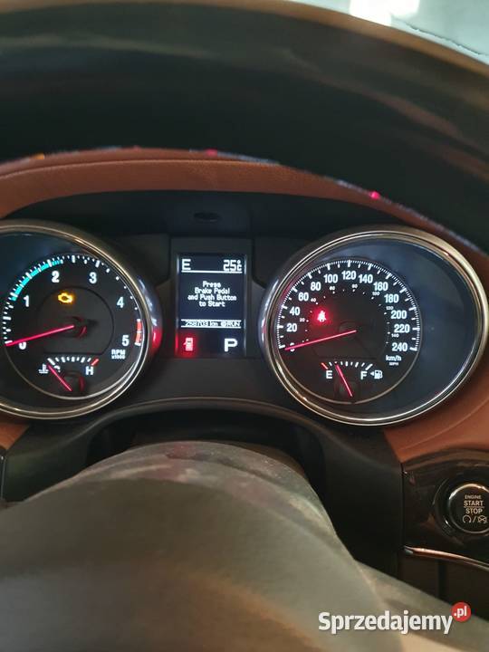 JEEP GRAND CHCEROKEE WK IV brązowy