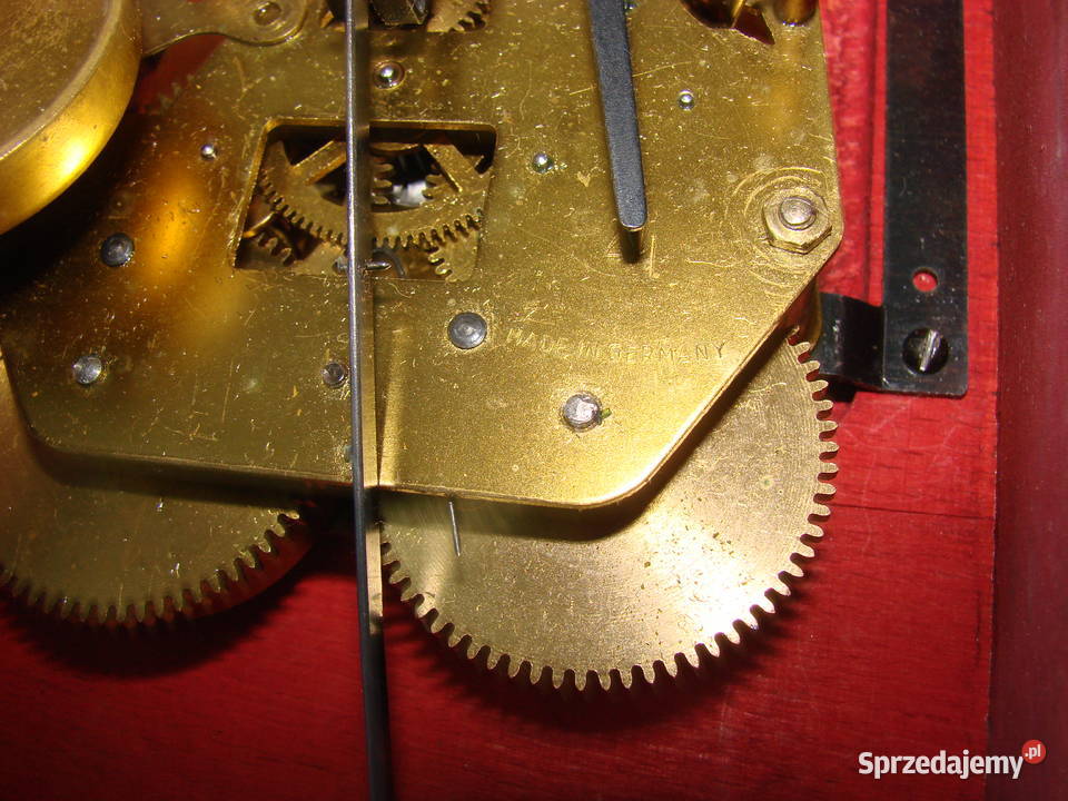 niemiecki zegar naścienny