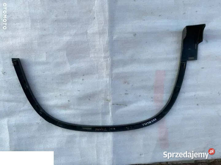 Volkswagen Tiguan 5n0 listwa błotnika boczna Kozubszczyzna sprzedam