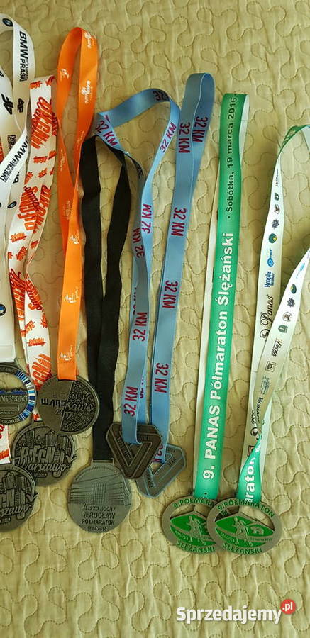 Medale biegowe 18 sztuk maraton półmaraton Pozostałe Warszawa