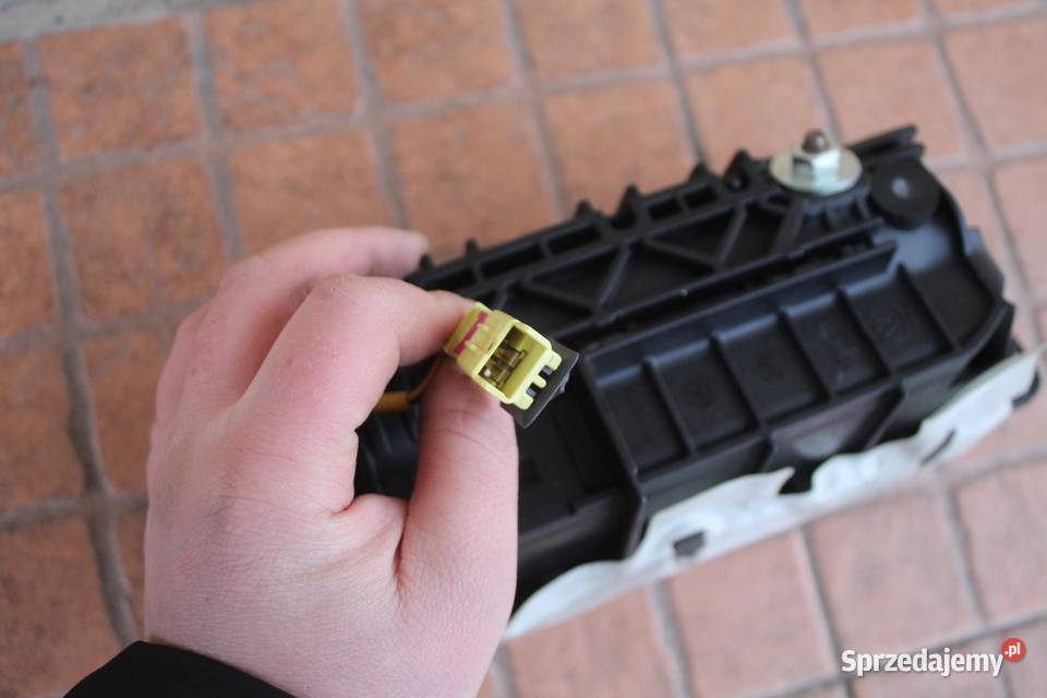 PODUSZKA AIRBAG PASAŻERA VW PASSAT B6 3C0880204E