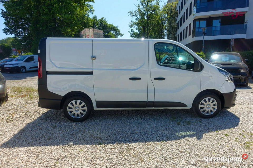 Renault Trafic FV 23ZabudowaKamera CofaniaSerwis mazowieckie Warszawa