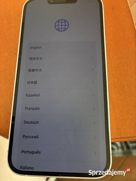 Nowy iPhone 16e Robakowo