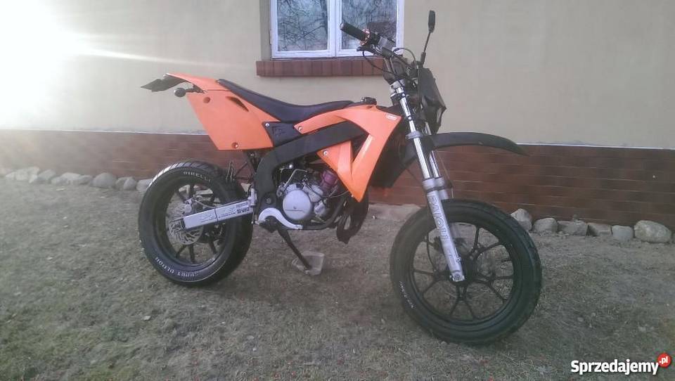 Rieju Spike rs tzr supermoto stunt aerox booster