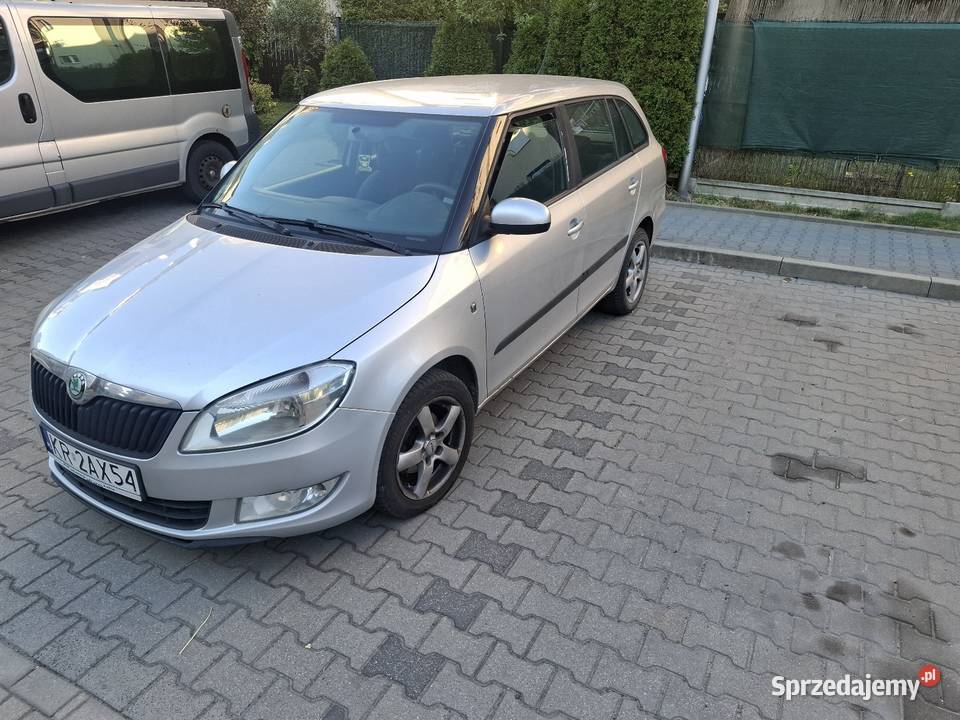 Skoda Fabia 2013r 16tdi srebrny małopolskie Wieliczka