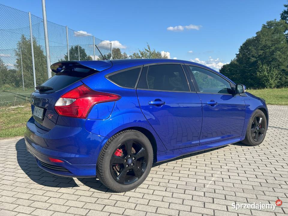 Ford Focus ST 20 l 250 1999cm3 Przewrotne