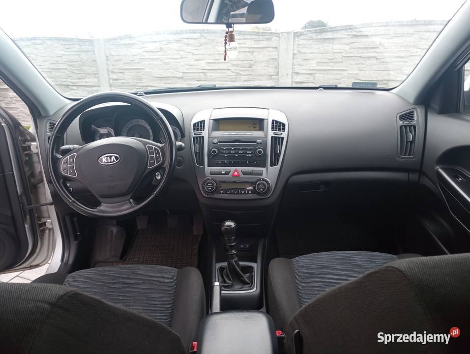 KIA CEED 16 CRDI 90 2007r gniazdo USB Trzemeszno