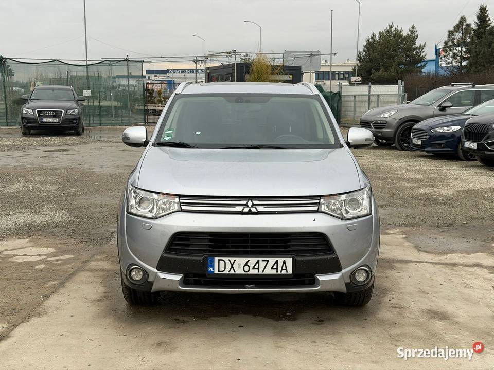 Mitsubishi Outlander Phev 20 Benzyna Hybryda 4x4 VAT marża