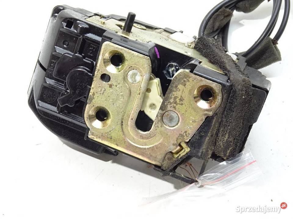 ZAMEK TYŁ PRAWY NISSAN MURANO Z50 SUV 0209