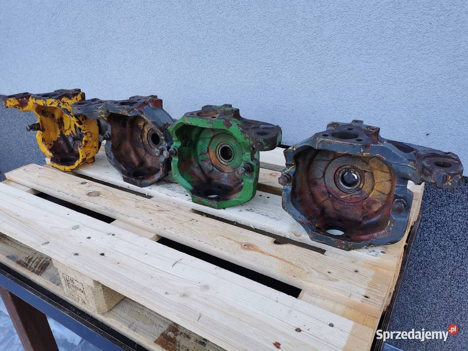 Zwrotnica lewy przód Manitou MLT 1994r Carraro Wilkowo