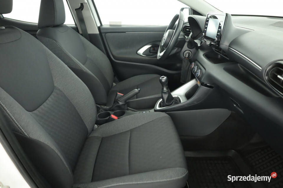 Toyota Yaris 10 VVTi pełny VAT sprzedam