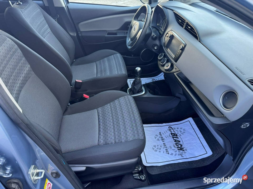Toyota Yaris SALON POLSKA niski przebieg Pisemna klimatyzacja Konin