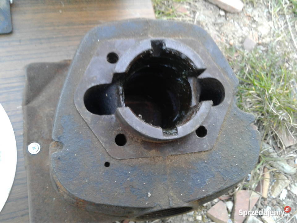 WFM M06 S34 cylinder z głowicą Oława sprzedam