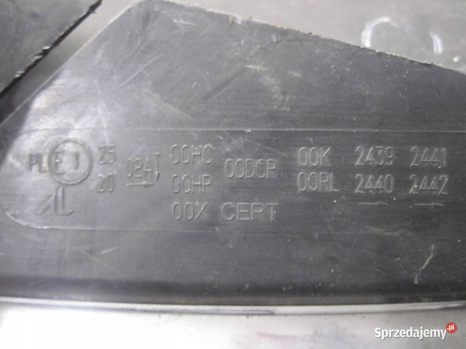 VW PASSAT CC 11r lampa lewa przód 3C8941005D