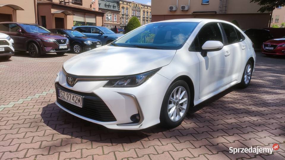 Toyota Corolla Sedan Comfort automat 2021r pierwszy właściciel Corolla śląskie Zabrze
