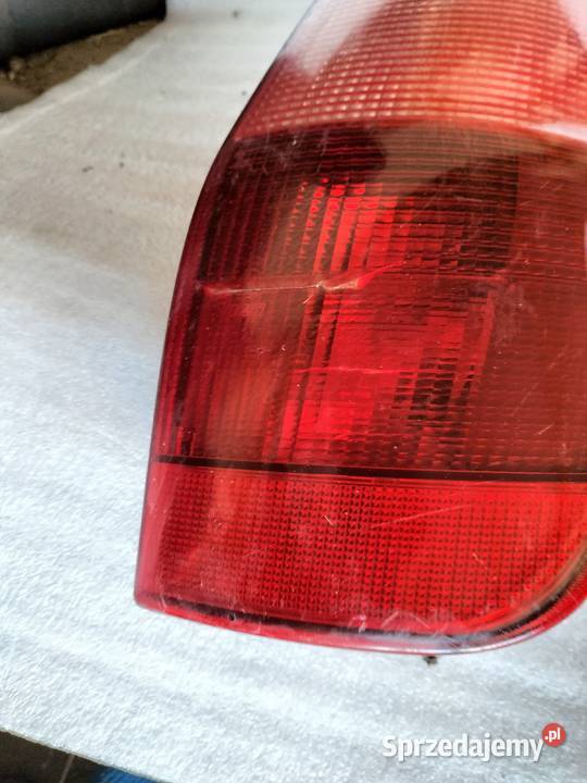 PUNTO 1 LAMPA TYŁ TYLNA PRAWA lampy tylne Kamień-Kolonia