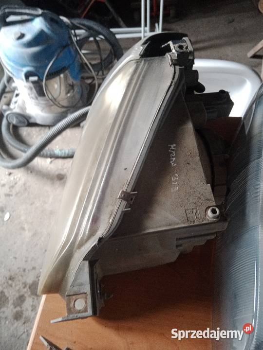 Lampy przednie Mazda 323 osobowe Wyszków sprzedam