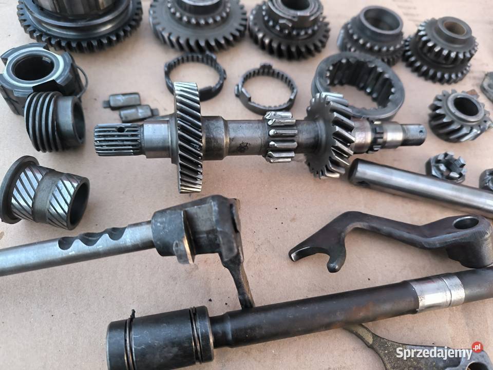 Fiat 126p skrzynia biegówczęści Stalowa Wola