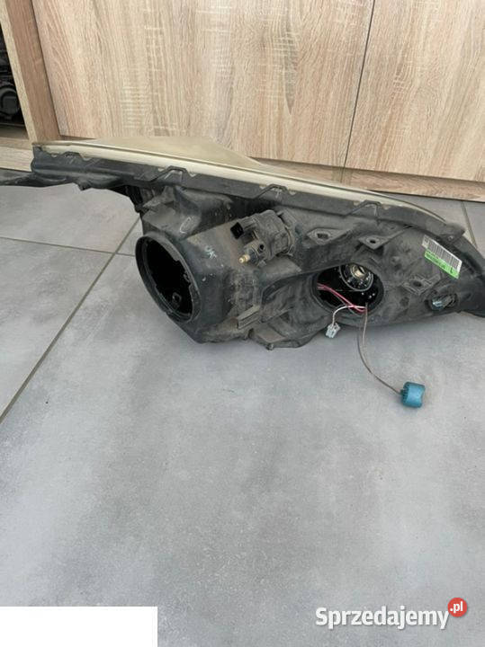 Honda CrV III reflektor lewy przód zwykły Kozubszczyzna