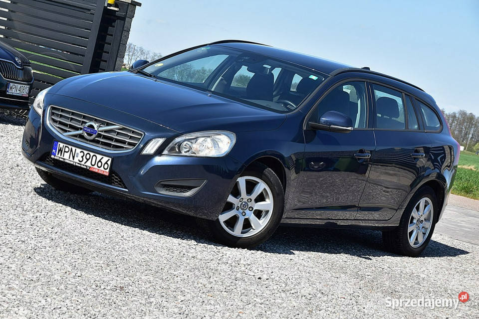 Volvo V60 16d2 115 Navi Alu Półskóra Gwarancja I aluminiowe felgi Nowe Kucice sprzedam