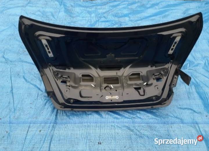 AUDI A8 D4 2012 R KLAPA TYL LZ5D IGLA Osięciny