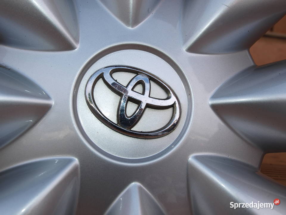 Toyota kołpaki 16 oryginalne komplet 4 sztuki stalowe Kalisz sprzedam