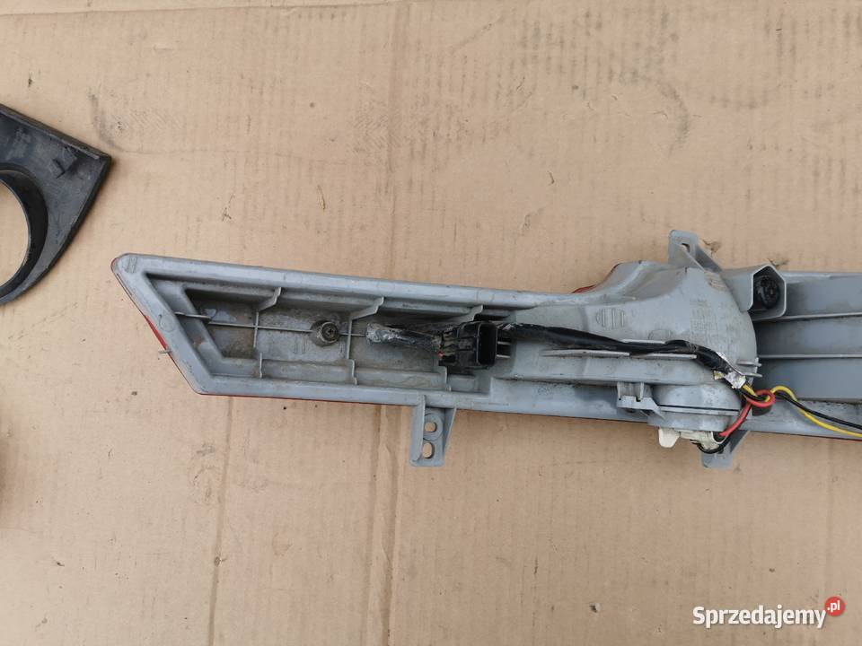 Lampa w zderzak tylny tył lewy kia sportage 3 Oświetlenie Sieraków sprzedam