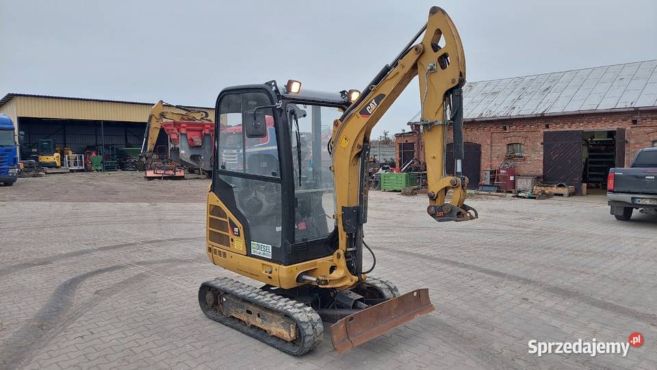 Minikoparka CAT 3017D 2016 1622h rozsuwane Sochaczew